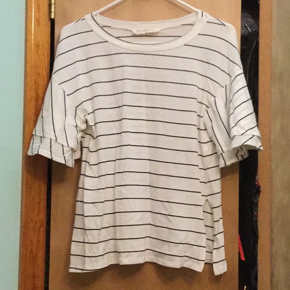 Like New Audrey 3+1 Striped Ruffle T - Picture 1 of 6